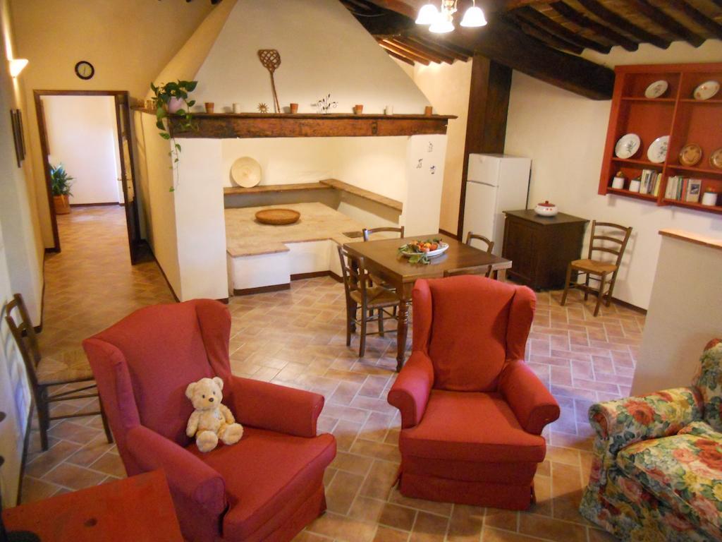 Podere Pian Dei Gelsi Volterra Exteriör bild