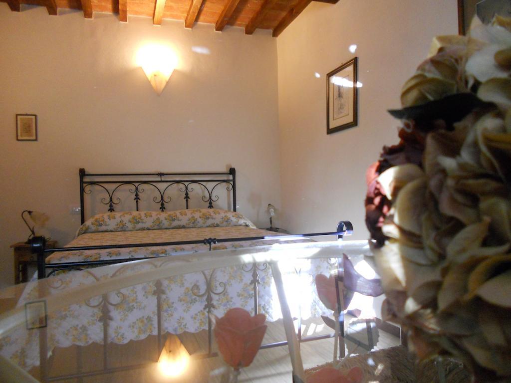 Podere Pian Dei Gelsi Volterra Rum bild